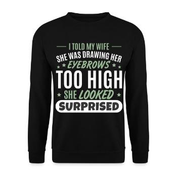 Ehefrau Ehemann Lustiges Hemd - Unisex Pullover - Schwarz - Vorne - Alina (178cm) & Michal (187cm)