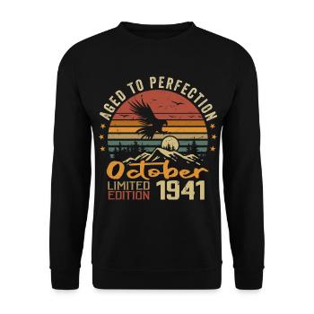 Vintage Octobre 1941 - Cadeau Rétro Octobre 1941 - Sweat-shirt Unisexe - noir - Devant - Alina (178cm) & Michal (187cm)