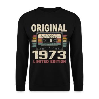 1973 Geburtstagsgeschenk 1973 Jahrgang 1973 Retro - Unisex Pullover - Schwarz - Vorne - Alina (178cm) & Michal (187cm)