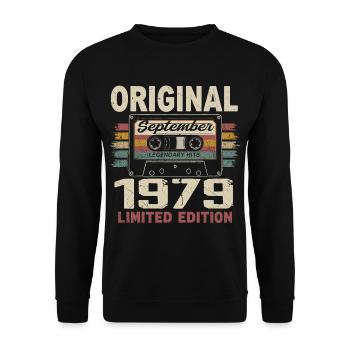 September 1979 Birthday, born in September 1979 - Unisex Sweatshirt - black - Front - Alina (178cm) & Michal (187cm)
