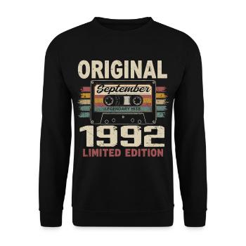 Septembre 1992 Anniversaire, Né en Septembre 1992 - Sweat-shirt Unisexe - noir - Devant - Alina (178cm) & Michal (187cm)