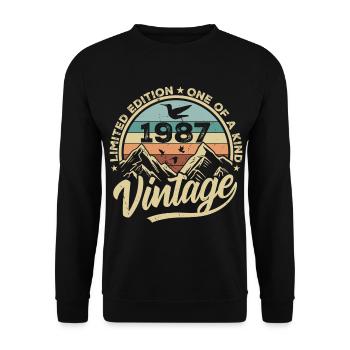 Original Vintage 1987 Birthday Gift 1987 - Unisex Sweatshirt - black - Front - Alina (178cm) & Michal (187cm)