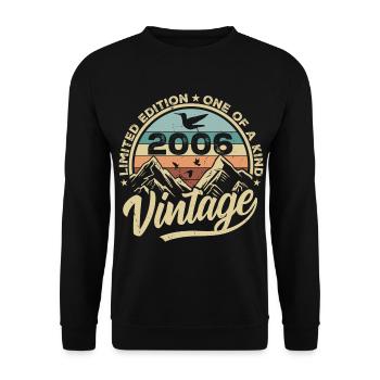 Original Vintage 2006 Birthday Gift 2006 - Unisex Sweatshirt - black - Front - Alina (178cm) & Michal (187cm)