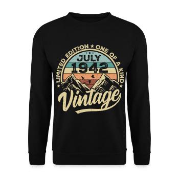 Born in July 1942 Born in July 1942 - Unisex Sweatshirt - black - Front - Alina (178cm) & Michal (187cm)
