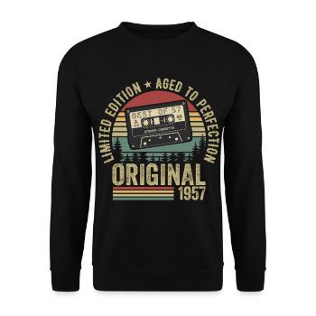 1957 Vintage Vintage 1957 Birthday 1957 Retro - Unisex Sweatshirt - black - Front - Alina (178cm) & Michal (187cm)