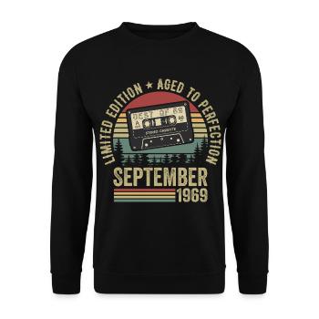 Born in September 1969 Vintage 1969 - Unisex Sweatshirt - black - Front - Alina (178cm) & Michal (187cm)