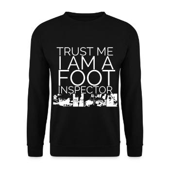 Trust me i am a foot Inspector - Unisex Pullover - Schwarz - Vorne - Alina (178cm) & Michal (187cm)