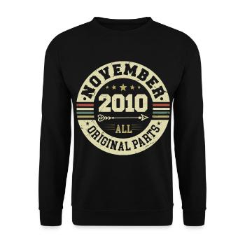 Vintage November 2010 - Birthday November 2010 - Unisex Sweatshirt - black - Front - Alina (178cm) & Michal (187cm)