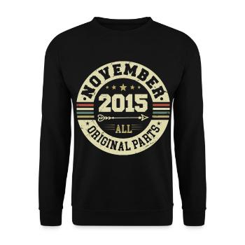 Vintage November 2015 - Birthday November 2015 - Unisex Sweatshirt - black - Front - Alina (178cm) & Michal (187cm)
