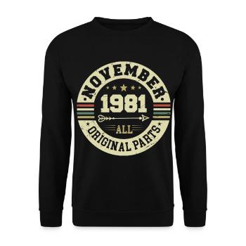 Vintage November 1981 - Birthday November 1981 - Unisex Sweatshirt - black - Front - Alina (178cm) & Michal (187cm)