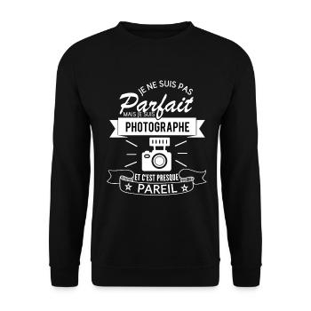 Je suis Photographe parfait Photographier cadeau - Sweat-shirt Unisexe - noir - Devant - Alina (178cm) & Michal (187cm)