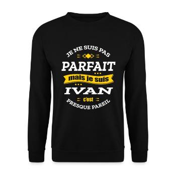 IVAN PARFAIT - PRENOM IVAN - Sweat-shirt Unisexe - noir - Devant - Alina (178cm) & Michal (187cm)