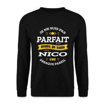 NICO PARFAIT - PRENOM NICO - Sweat-shirt Unisexe - noir - Devant - Alina (178cm) & Michal (187cm)