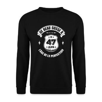 BEAU GOSSE DE 47 ANS - L'ÂGE DE LA PERFECTION - Sweat-shirt Unisexe - noir - Devant - Alina (178cm) & Michal (187cm)