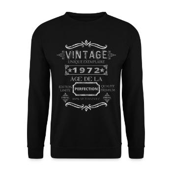 Vintage 1972 Age of Perfection - Unisex Sweatshirt - black - Front - Alina (178cm) & Michal (187cm)