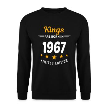 Kings SIND GEBOREN IM JAHR 1967 - Unisex Pullover - Schwarz - Vorne - Alina (178cm) & Michal (187cm)