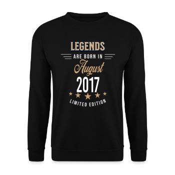 Legenden werden im August 2017 geboren - Unisex Pullover - Schwarz - Vorne - Alina (178cm) & Michal (187cm)