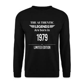 LEGENDS ARE BORN IN 1979 LIMITIERTE AUFLAGE - Unisex Pullover - Schwarz - Vorne - Alina (178cm) & Michal (187cm)