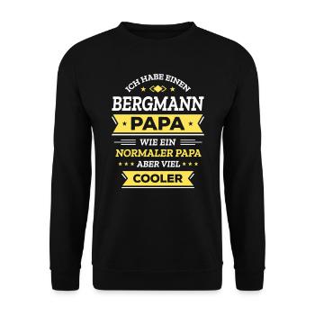 BERGMANN PAPA - COOLER ALS NORMAL, VATERTAG, HELD - Unisex Pullover - Schwarz - Vorne - Alina (178cm) & Michal (187cm)