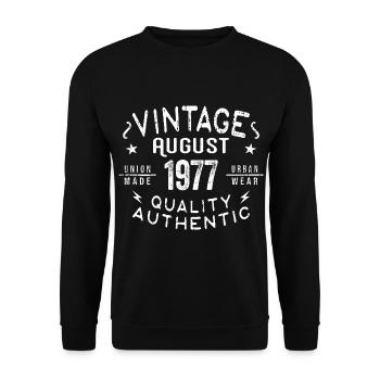 August 1977 Geburtstagsgeschenk August 1977 Retro - Unisex Pullover - Schwarz - Vorne - Alina (178cm) & Michal (187cm)