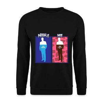 SCHOKOLADENMILCH Normale Leute gegen mich - Unisex Pullover - Schwarz - Vorne - Alina (178cm) & Michal (187cm)