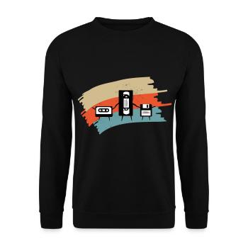 Retro Gamer Nerd VHS, Kassette und Diskette - Unisex Pullover - Schwarz - Vorne - Alina (178cm) & Michal (187cm)