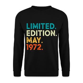 Geschenke zum 51 Geburtstag 1972 - Unisex Pullover - Schwarz - Vorne - Alina (178cm) & Michal (187cm)