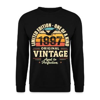 Geburtstagsgeschenk 1997 Jahrgang 1997 Retro 1997 - Unisex Pullover - Schwarz - Vorne - Alina (178cm) & Michal (187cm)
