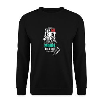Model Train Zitat Geschenk | Fragen Sie mich nach - Unisex Pullover - Schwarz - Vorne - Alina (178cm) & Michal (187cm)
