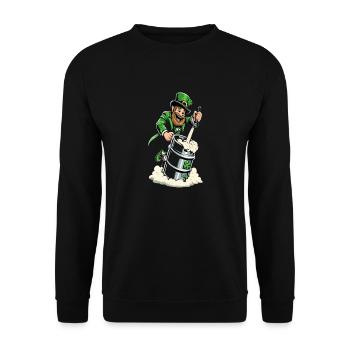 Leprechaun (Irischer Kobold) zapft Bier - Unisex Pullover - Schwarz - Vorne - Alina (178cm) & Michal (187cm)