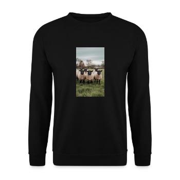 Schafe auf der Wiese - Unisex Pullover - Schwarz - Vorne - Alina (178cm) & Michal (187cm)