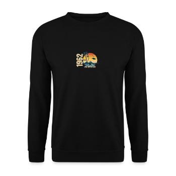 Birthday Limited Edition 1962 - Unisex Sweatshirt - black - Front - Alina (178cm) & Michal (187cm)