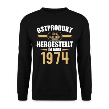 Ostprodukt 48 Geburtstag Mann Frau Jahrgang 1974 - Unisex Pullover - Schwarz - Vorne - Alina (178cm) & Michal (187cm)