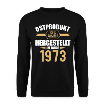 Ostprodukt 49 Geburtstag Mann Frau Jahrgang 1973 - Unisex Pullover - Schwarz - Vorne - Alina (178cm) & Michal (187cm)