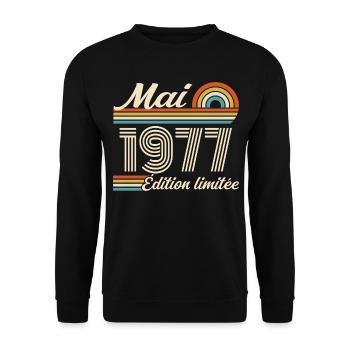Cadeau Anniversaire 49 ans - Né mai 1977 - Sweat-shirt Unisexe - noir - Devant - Alina (178cm) & Michal (187cm)