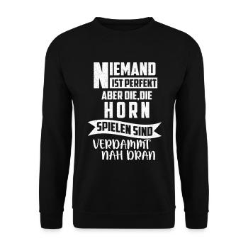 Blasmusik | Musikverein | Geschenk Musiker - Unisex Pullover - Schwarz - Vorne - Alina (178cm) & Michal (187cm)