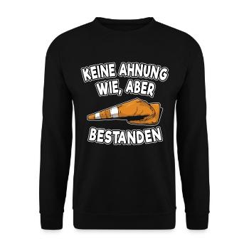 KFZ Auto Führerschein Prüfung bestanden Motorrad - Unisex Pullover - Schwarz - Vorne - Alina (178cm) & Michal (187cm)