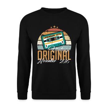 Born in November 2016 Retro - Unisex Sweatshirt - black - Front - Alina (178cm) & Michal (187cm)