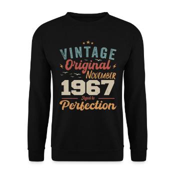 Légendaire depuis novembre 1967 - 1967 - Sweat-shirt Unisexe - noir - Devant - Alina (178cm) & Michal (187cm)