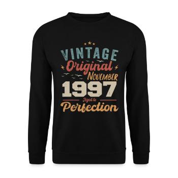 Legendär Seit November 1997 - 1997 - Unisex Pullover - Schwarz - Vorne - Alina (178cm) & Michal (187cm)