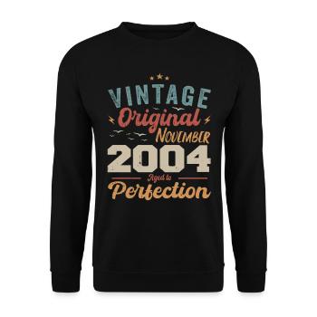 Legendary since November 2004 - 2004 - Unisex Sweatshirt - black - Front - Alina (178cm) & Michal (187cm)