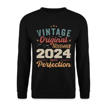 Legendary since November 2024 - 2024 - Unisex Sweatshirt - black - Front - Alina (178cm) & Michal (187cm)