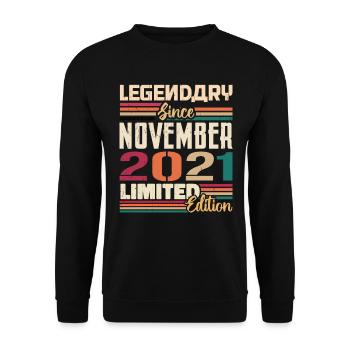 Légendaire depuis novembre 2021 - Cadeau 2021 - Sweat-shirt Unisexe - noir - Devant - Alina (178cm) & Michal (187cm)