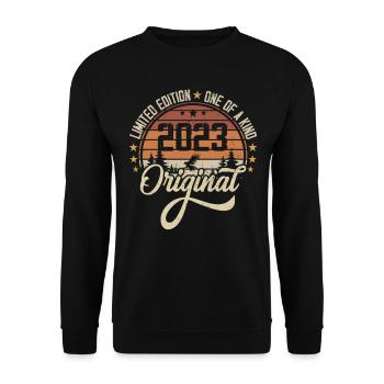 2023 Vintage Vintage Retro Birthday Gift - Unisex Sweatshirt - black - Front - Alina (178cm) & Michal (187cm)