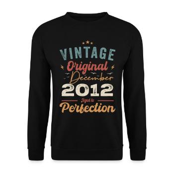 Vintage Geburtstag - Dezember 2012 - Geschenkidee - Unisex Pullover - Schwarz - Vorne - Alina (178cm) & Michal (187cm)