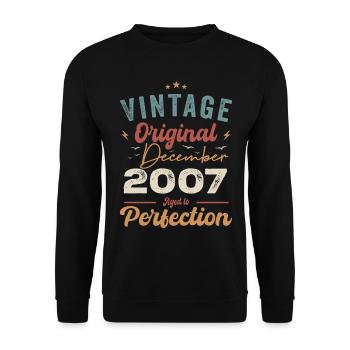 Vintage Geburtstag - Dezember 2007 - Geschenkidee - Unisex Pullover - Schwarz - Vorne - Alina (178cm) & Michal (187cm)