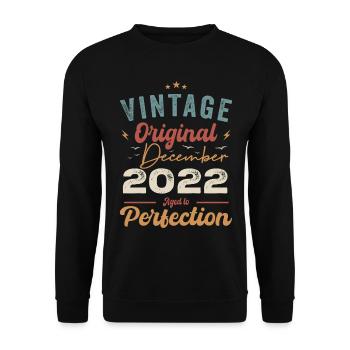 Anniversaire Millésime - Décembre 2022 - Idée Cadeau - Sweat-shirt Unisexe - noir - Devant - Alina (178cm) & Michal (187cm)