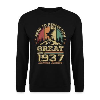 Vintage 1937 Anniversary - 1937 Retro Gift Idea - Unisex Sweatshirt - black - Front - Alina (178cm) & Michal (187cm)