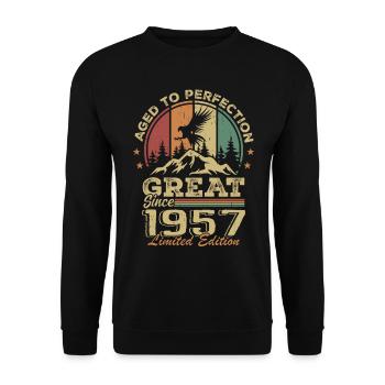 Jahrgang 1957 Geburtstag - 1957 Retro Geschenkidee - Unisex Pullover - Schwarz - Vorne - Alina (178cm) & Michal (187cm)