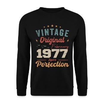 Geboren im Februar 1977 vintage 1977 Geburtstag - Unisex Pullover - Schwarz - Vorne - Alina (178cm) & Michal (187cm)